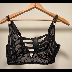 VICTORIA’S SECRET LACE BRALETTE